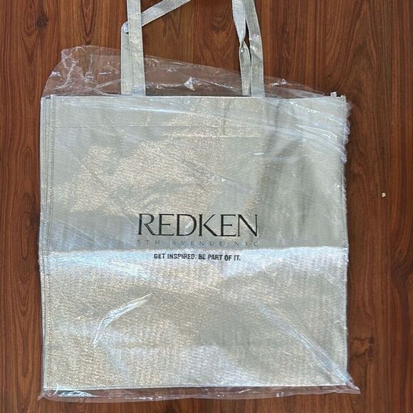 Vineyard Vines reusable tote - Picture 1 of 4